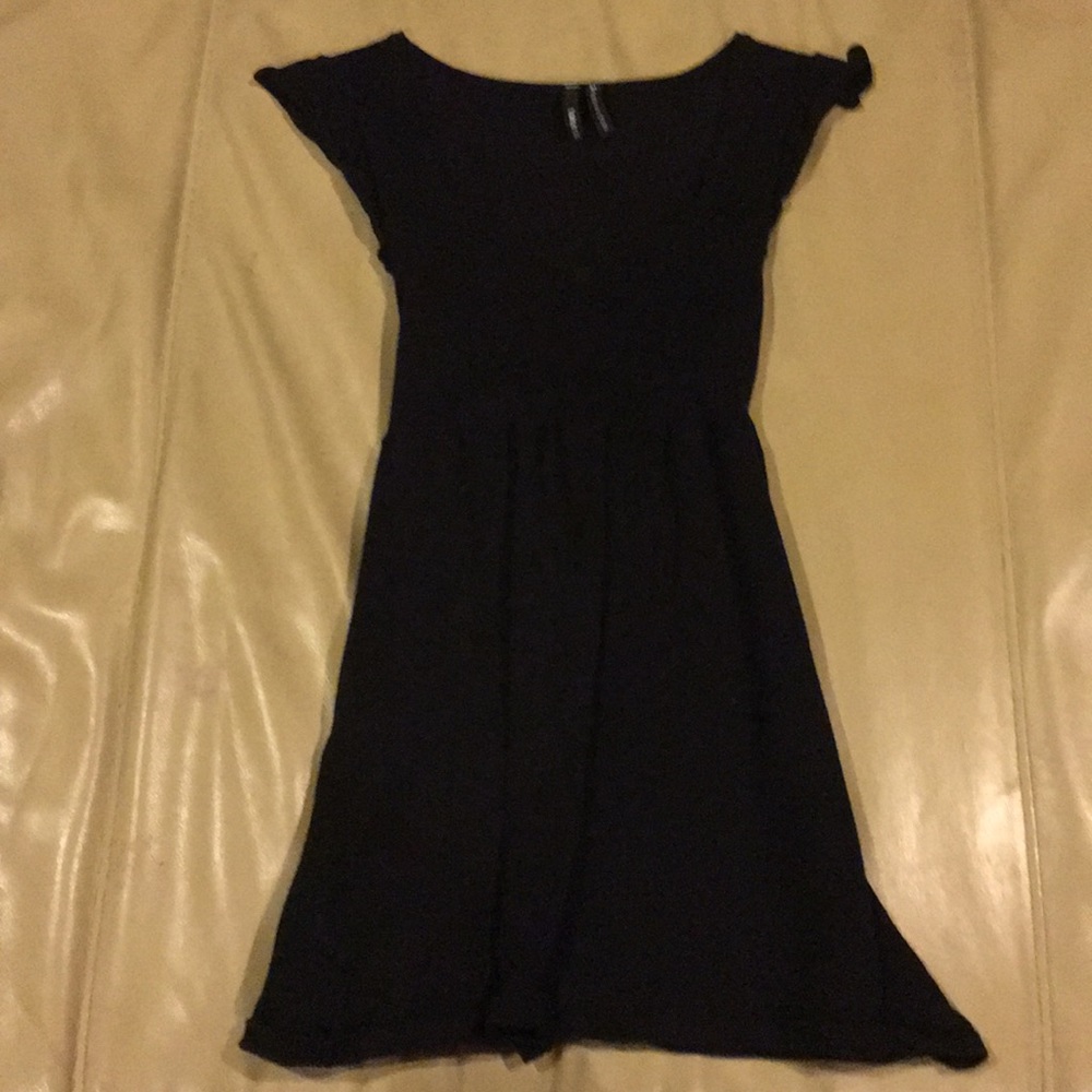 Top - Picture 3 of 3